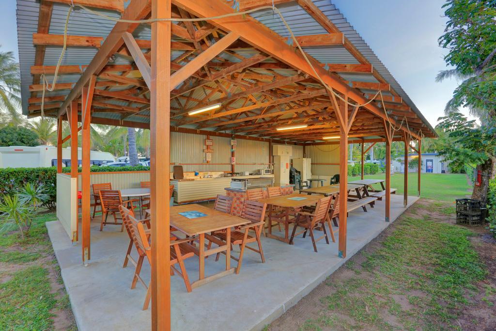 Alva Beach Tourist Park ภายนอก รูปภาพ
